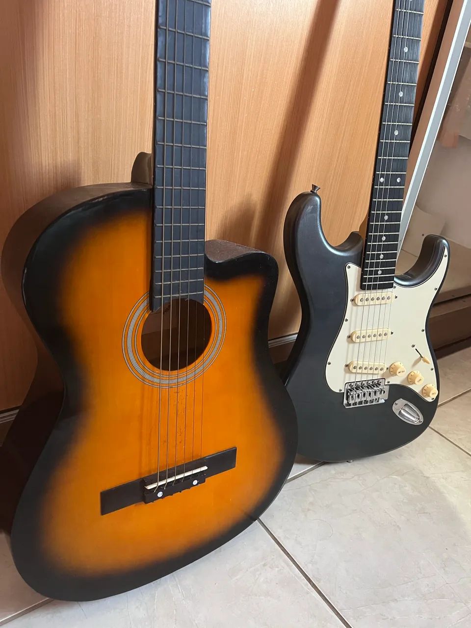Guitarra + violão 
