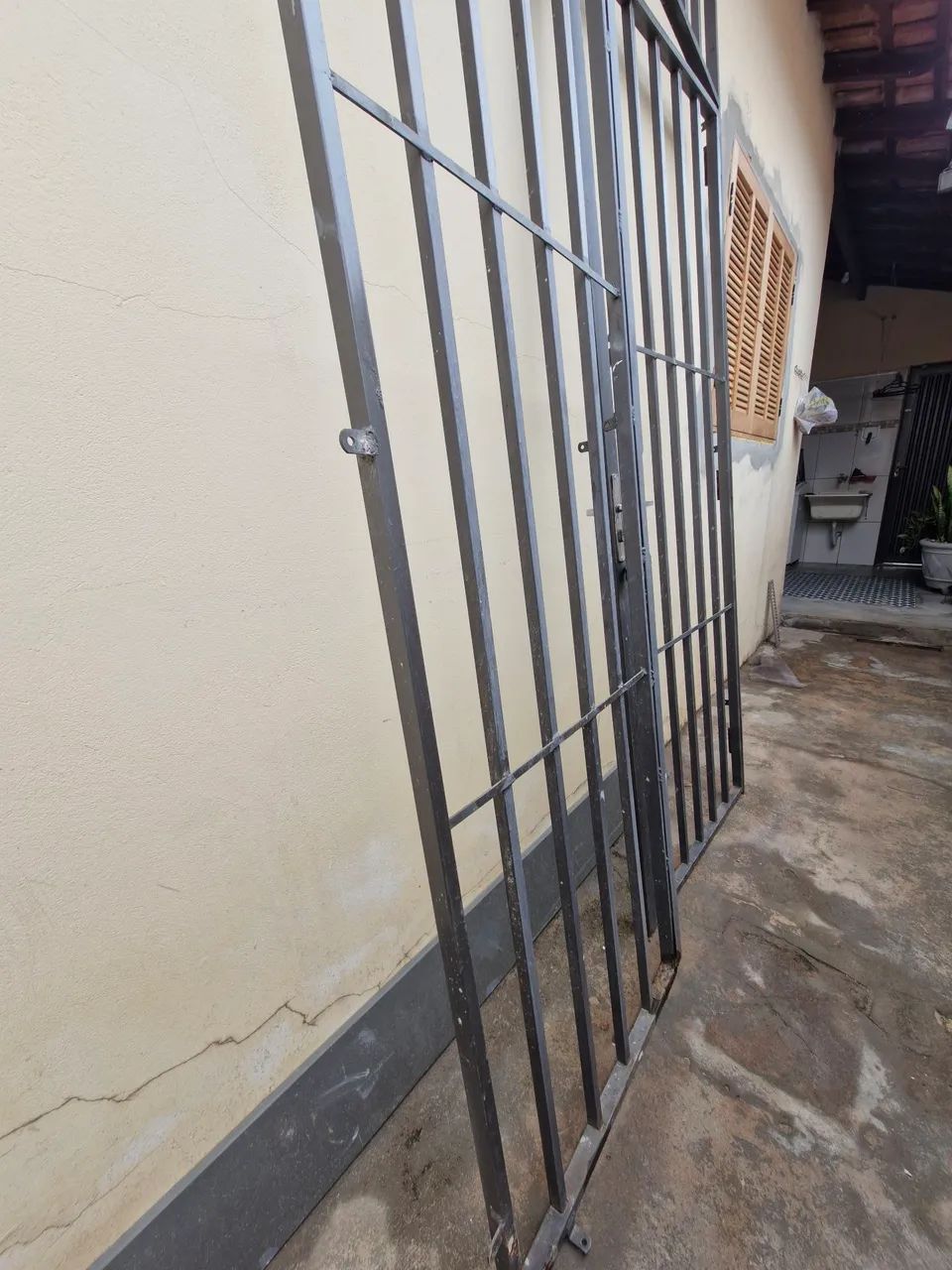 Vende Grade com porta. - Foto 3