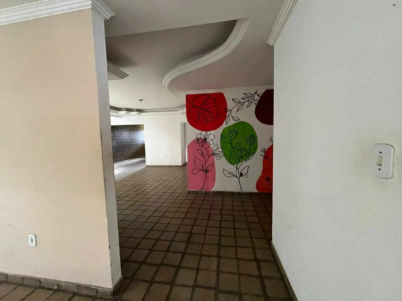 CASA ESPAÇOSA COM EDÍCULA - TERRENO DE 625² CLIMA BOM - Foto 3