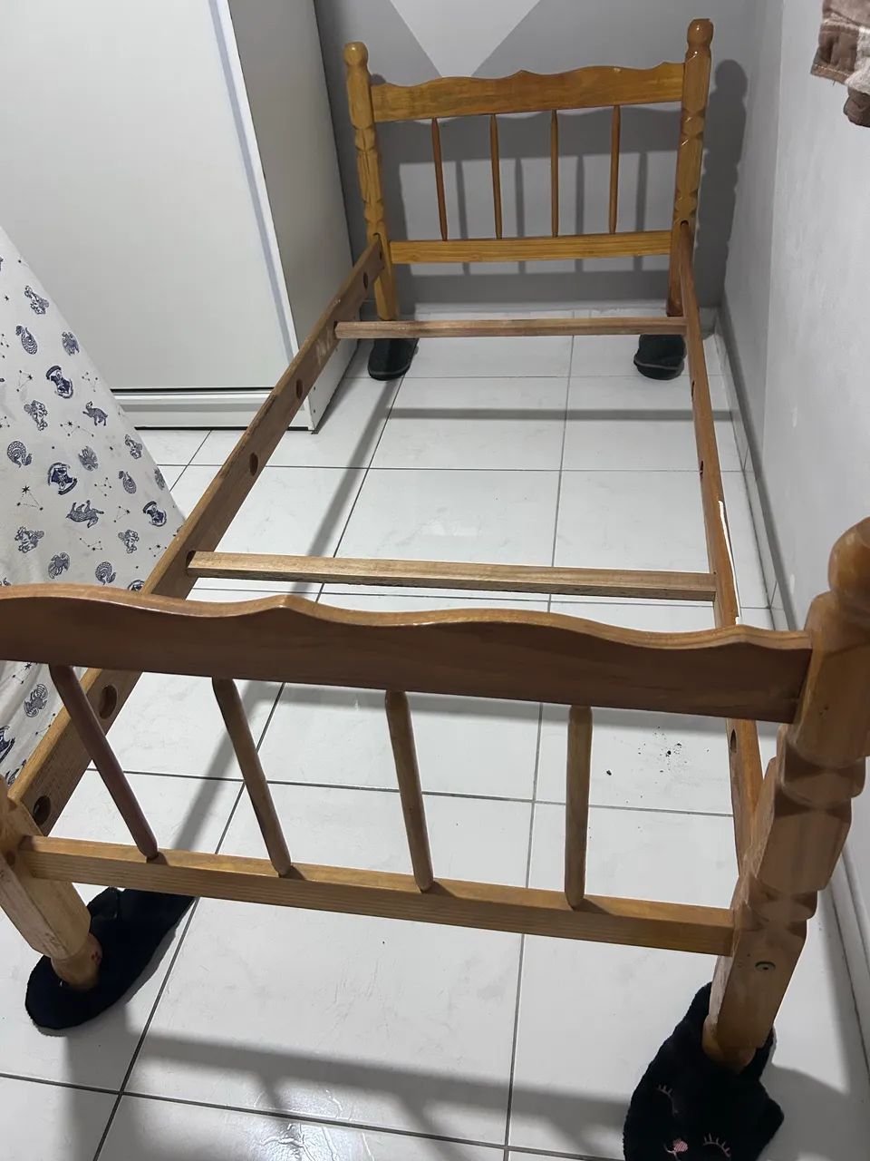 Cama de madeira retrô  - Foto 3