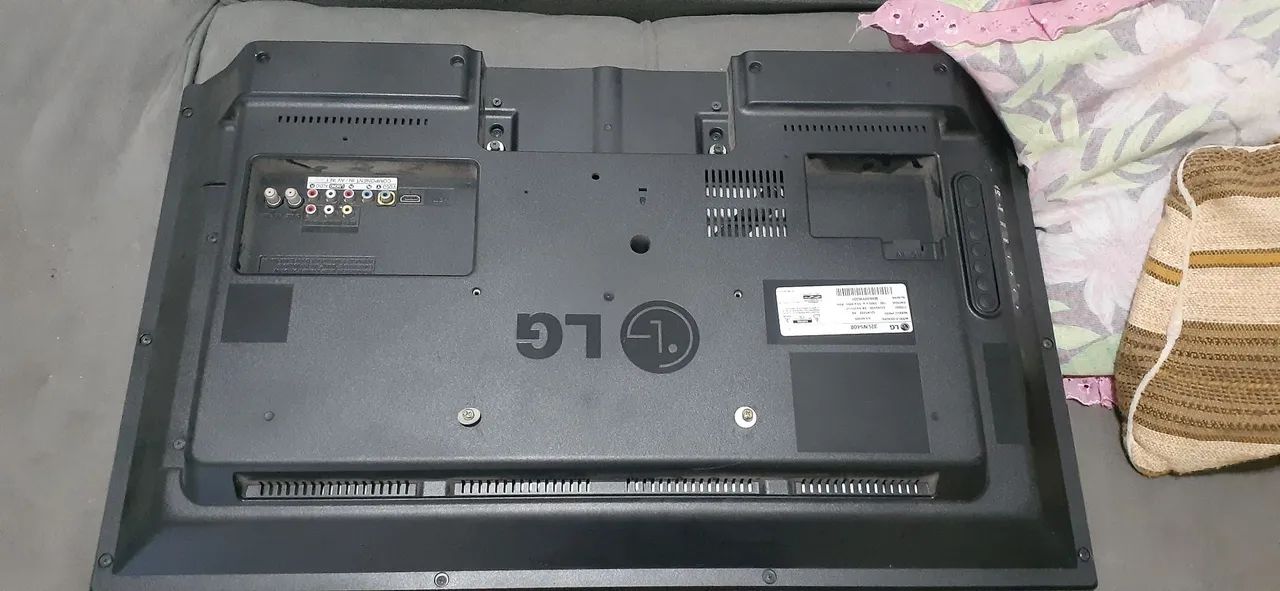 Tv lg 32 polegadas pra retirada de peças  - Foto 4