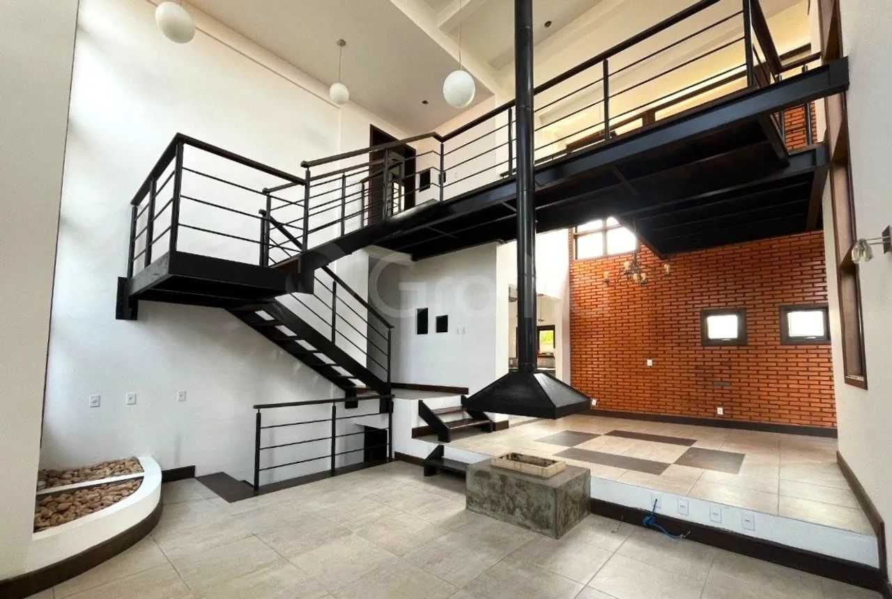 Casa de240m² com 3 Suítes no Morro das Pedras - Foto 2