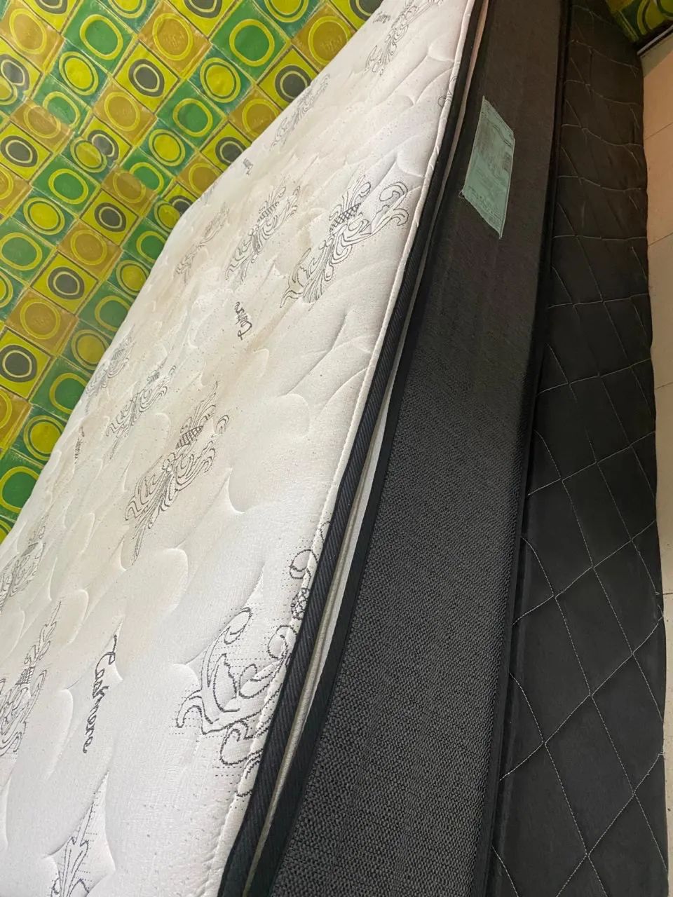 Cama box acompanha colchão separado e pés  - Foto 3