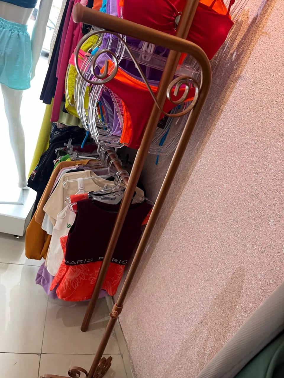 Vendo manequim/suporte para roupa  - Foto 5