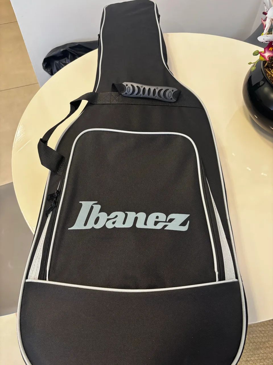 Vendo ou troco guitarra nova sem uso ibanez paul Stanley - Foto 5