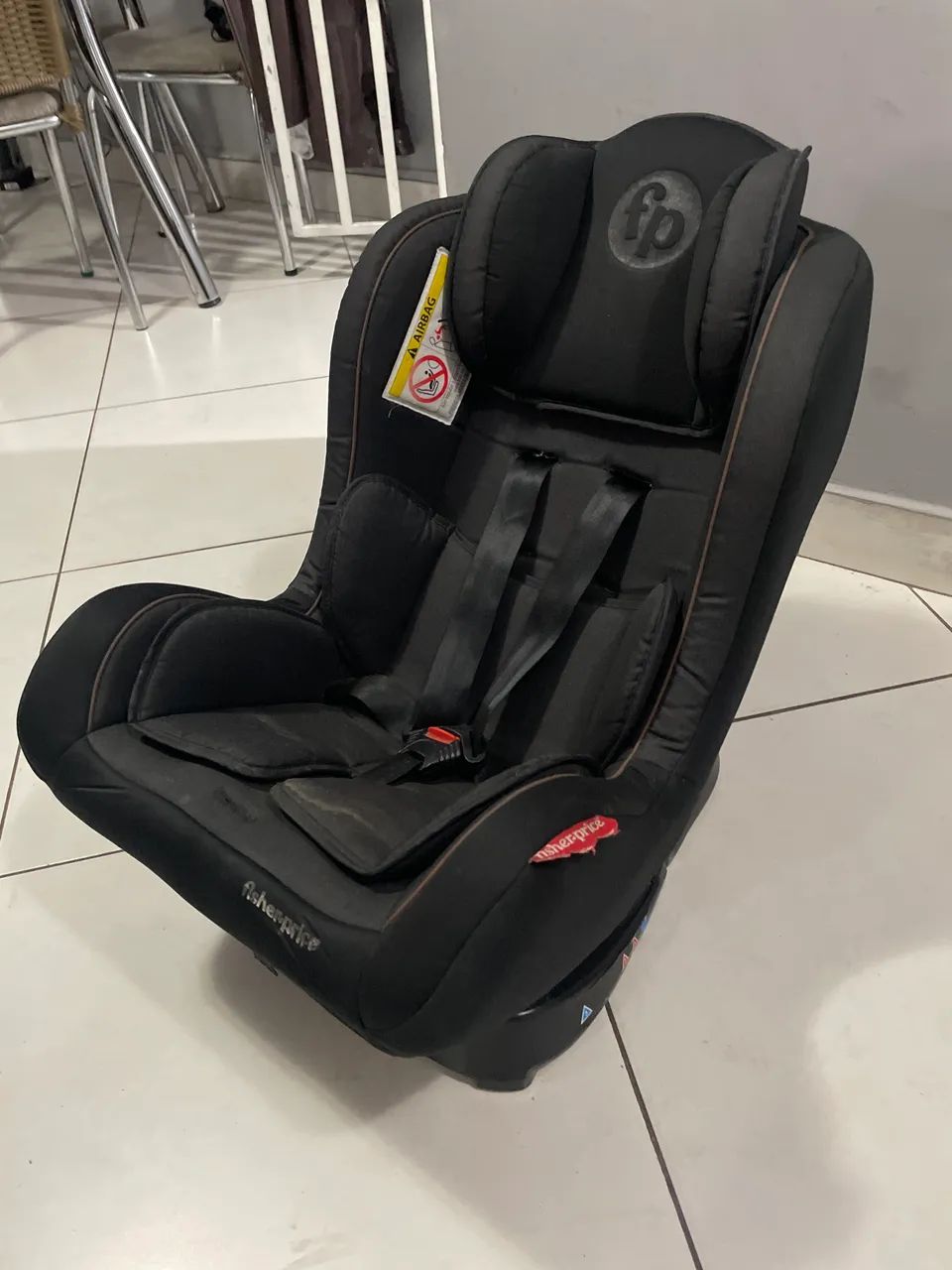 Cadeirinha semi nova fsherprice