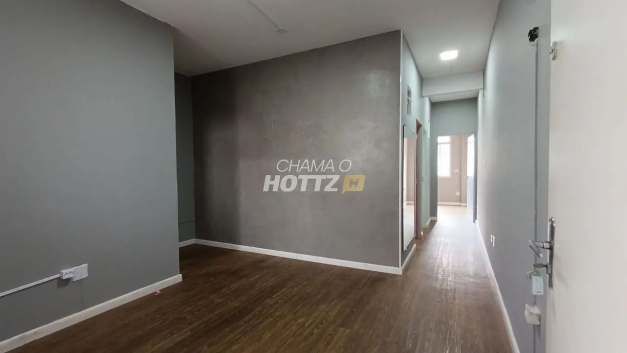 Excelente Sala Comercial no Coração do Boqueirão/53M2