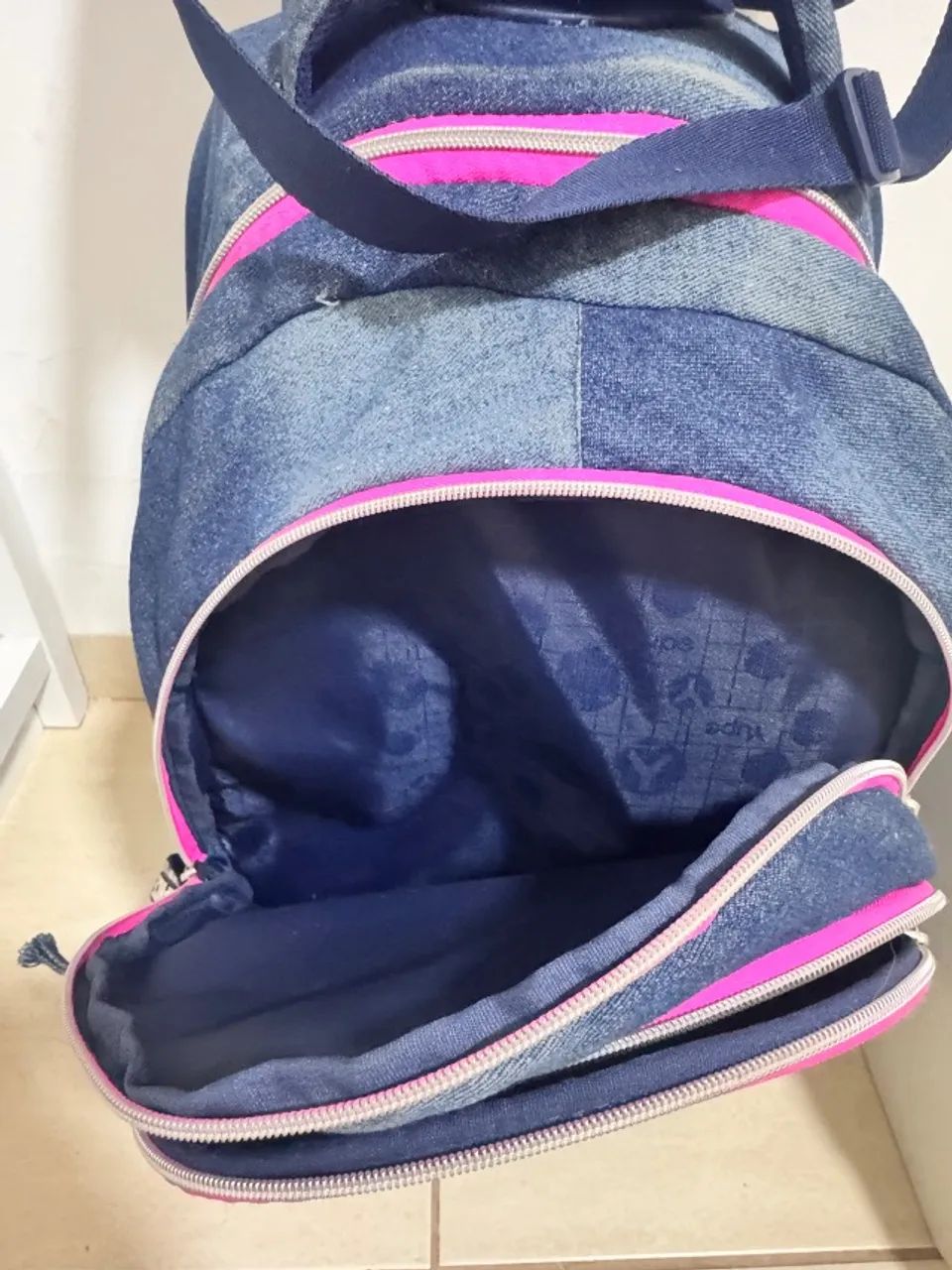 Kit Mochila Lancheira Yupe Rodinha Escolar Espaçoso Azul/rosa - Foto 4