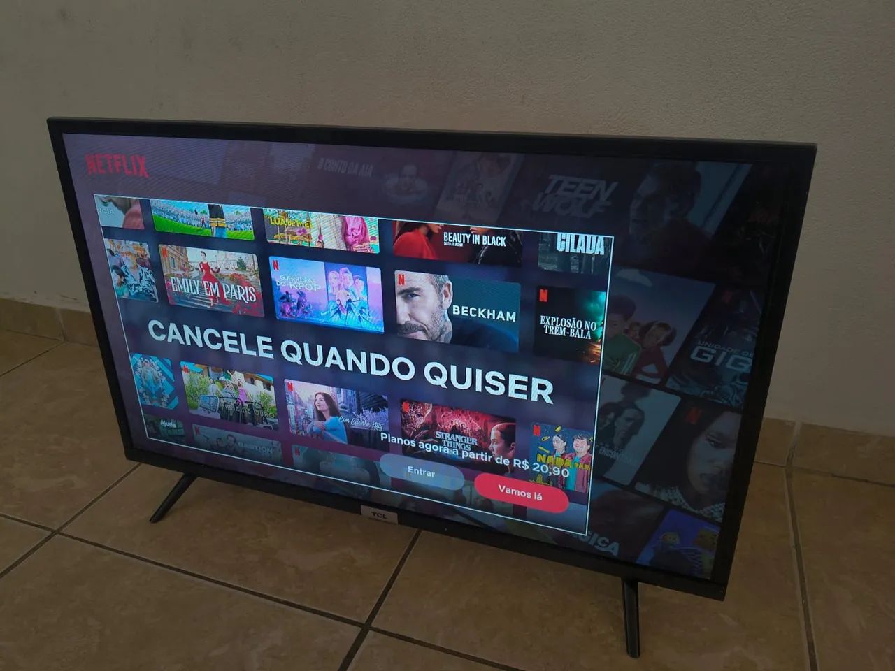 Vendo essa tv da TCL 32 polegadas smart 4k Android  - Foto 5