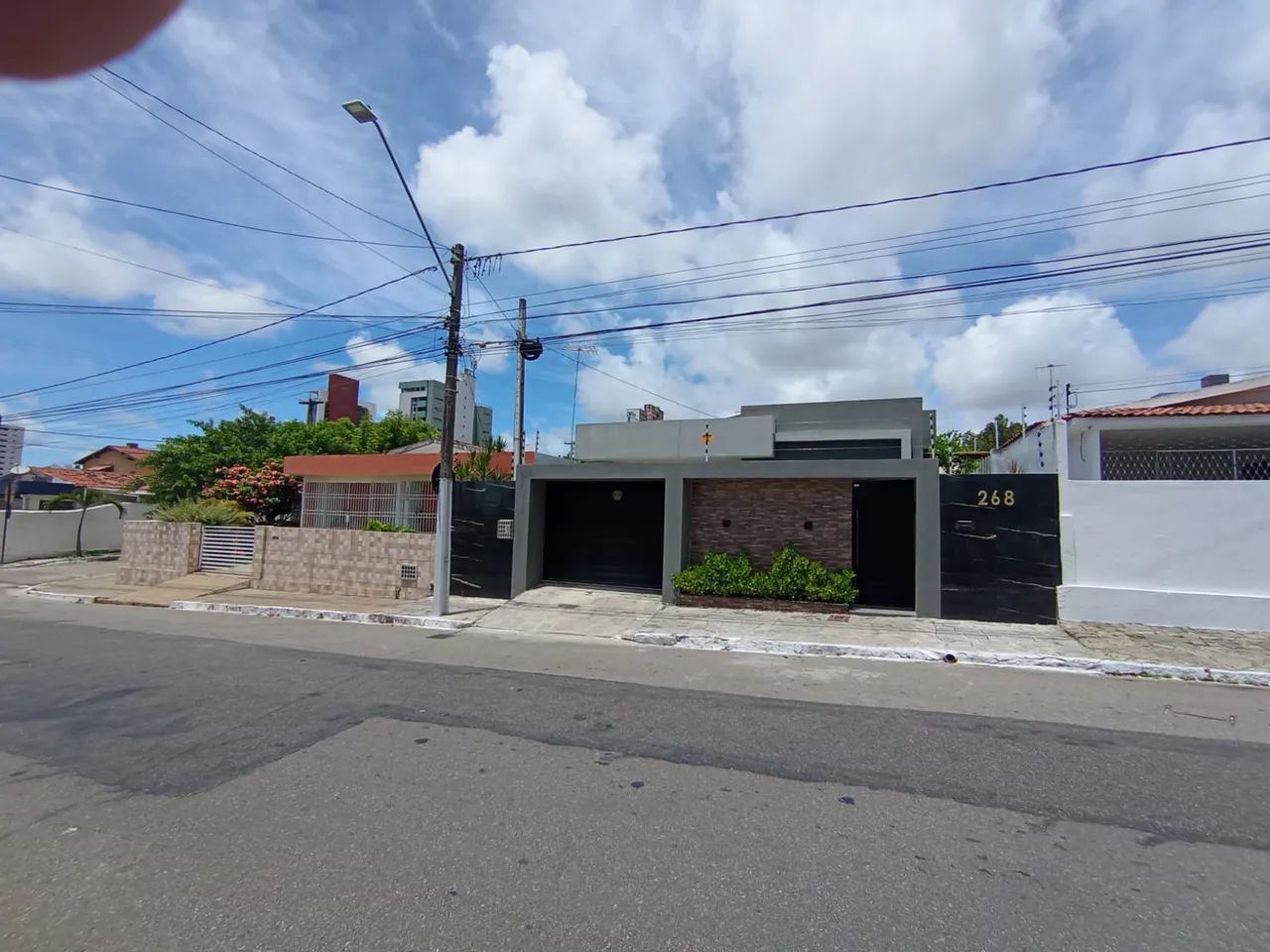Casa pronta com todos os projetados 