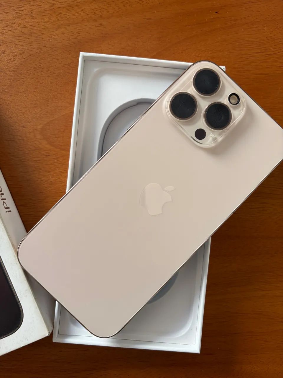 iPhone 16 Pro Max - Foto 4