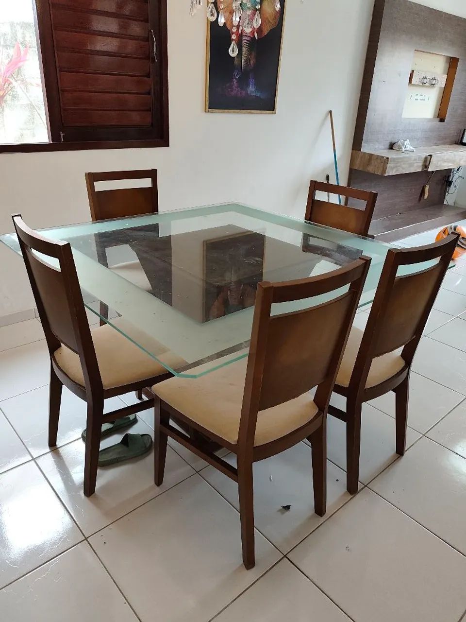 Mesa de Jantar com 5 cadeiras 