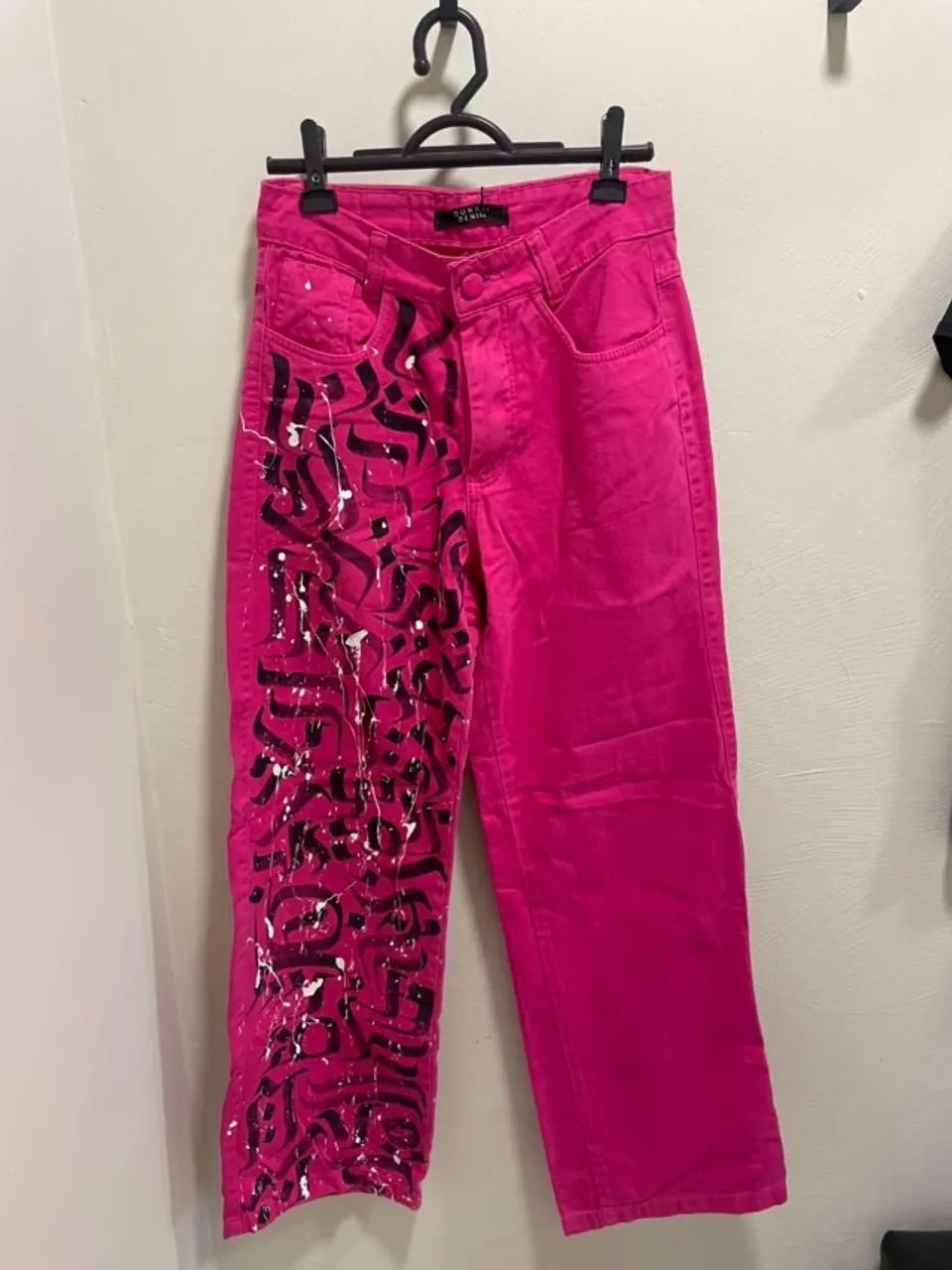 Calça Jeans Grafitada