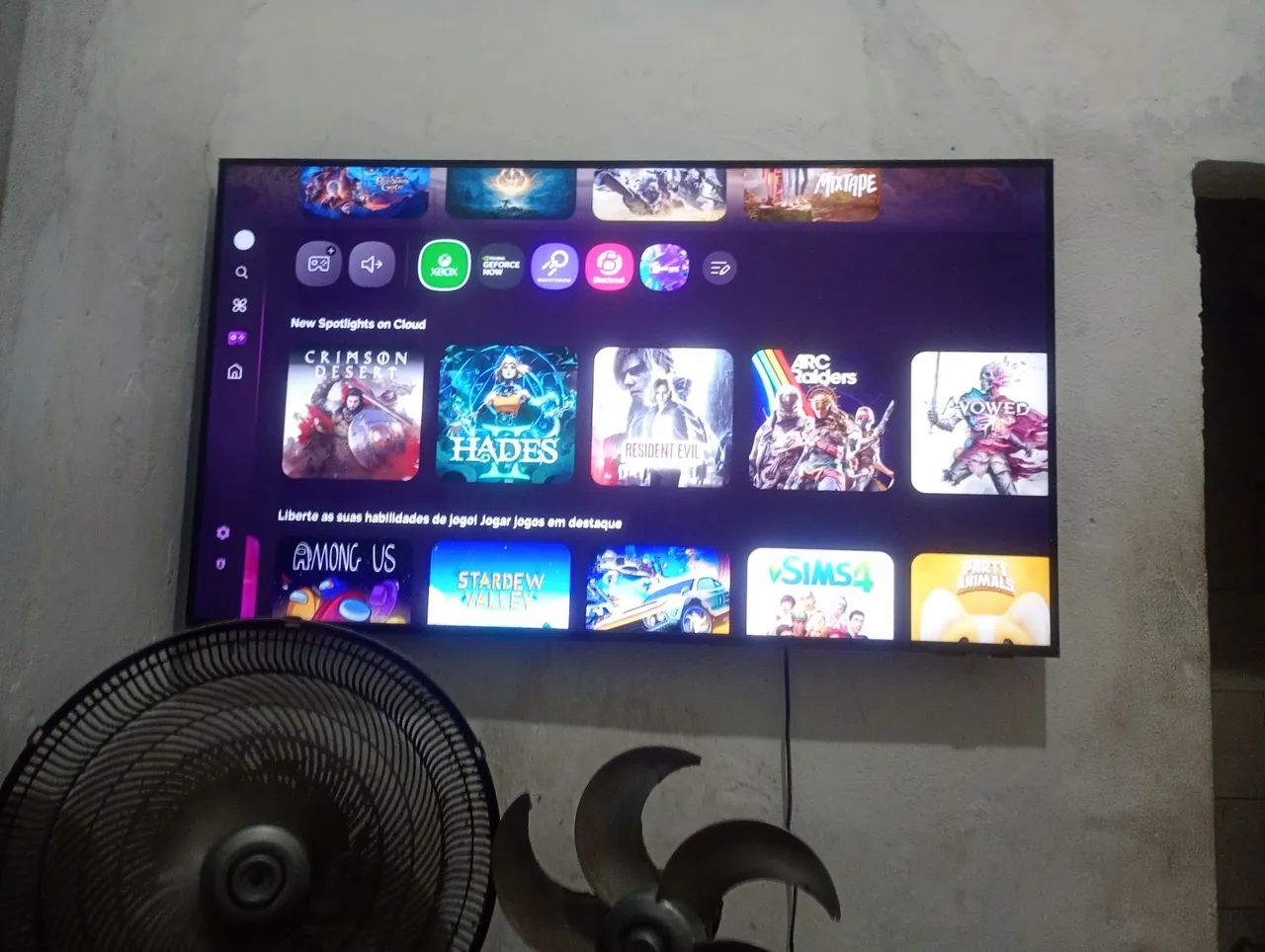 Smart tv 50 polegadas Samsung funcionando  numca foi aberta  meses de uso - Foto 2