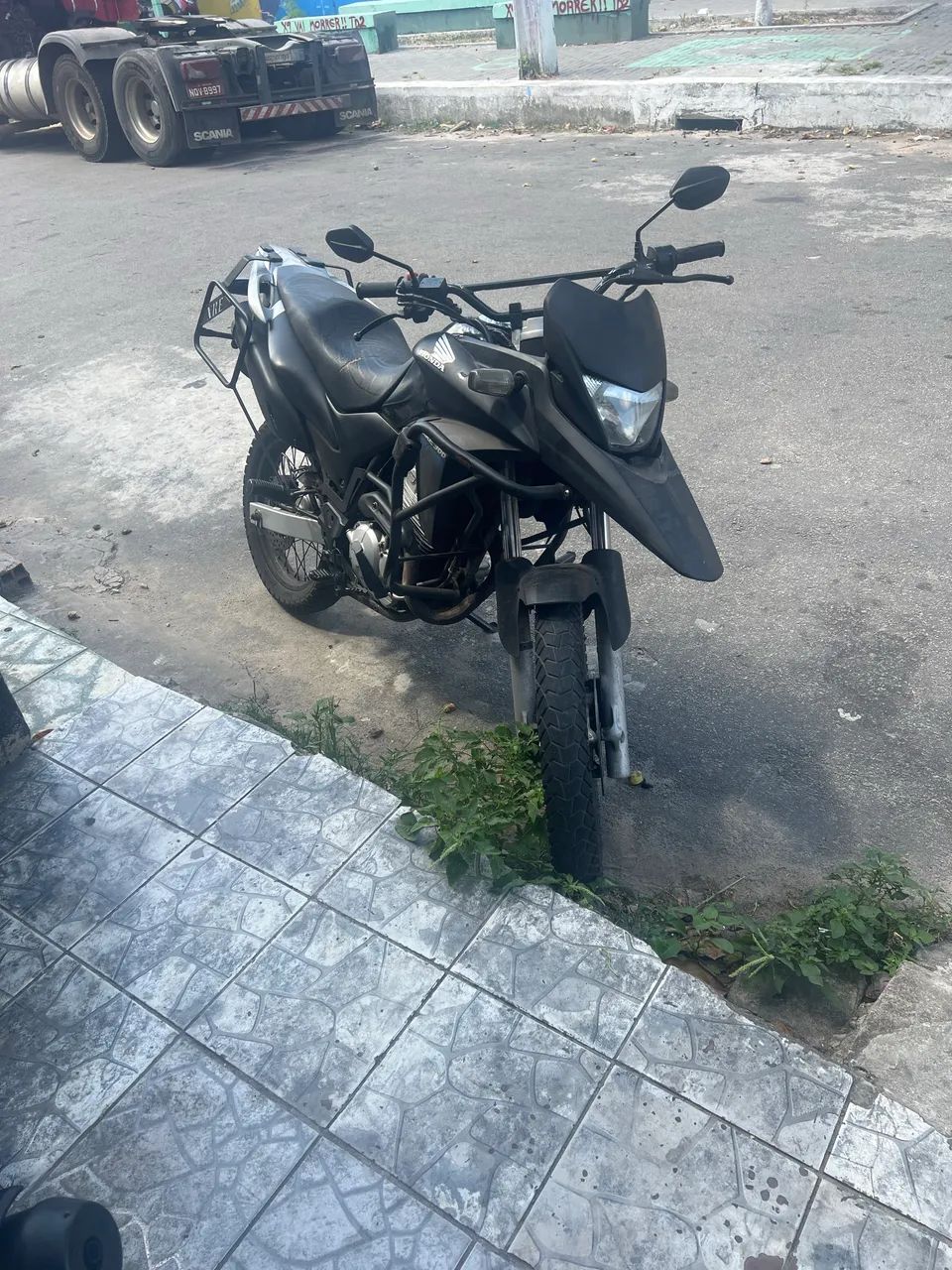 Xre 300 2015