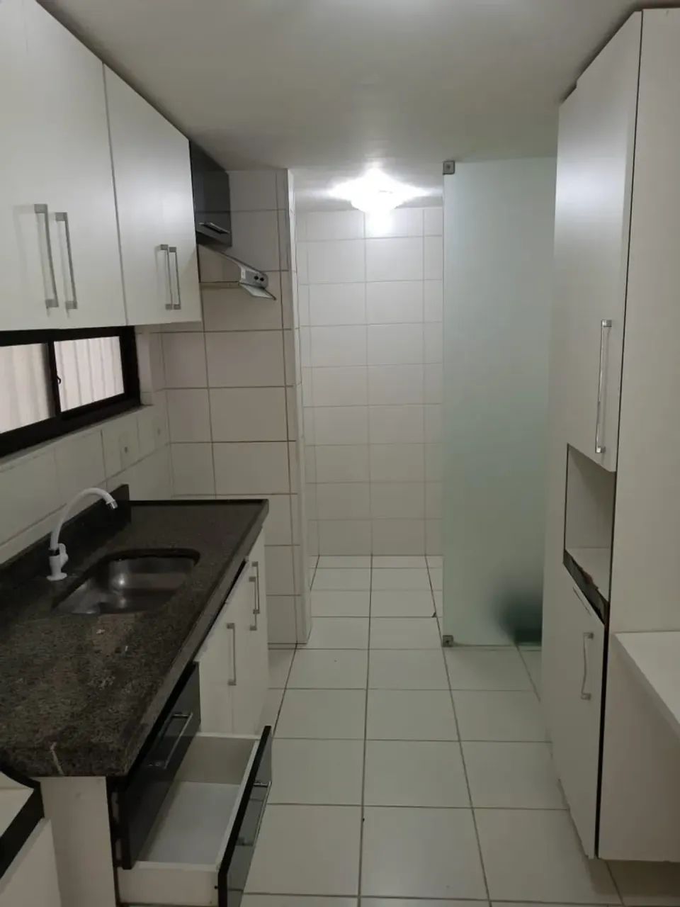 Lindo Apto. 2/4 sendo 1 suíte próx a faculdade Uninassau no Farol! - Foto 5