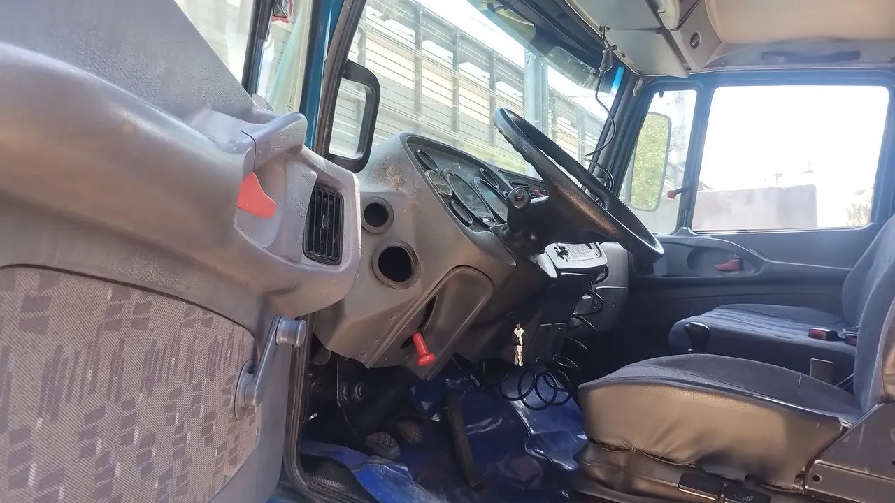 Vendo caminhão boiadeiro  - Foto 3