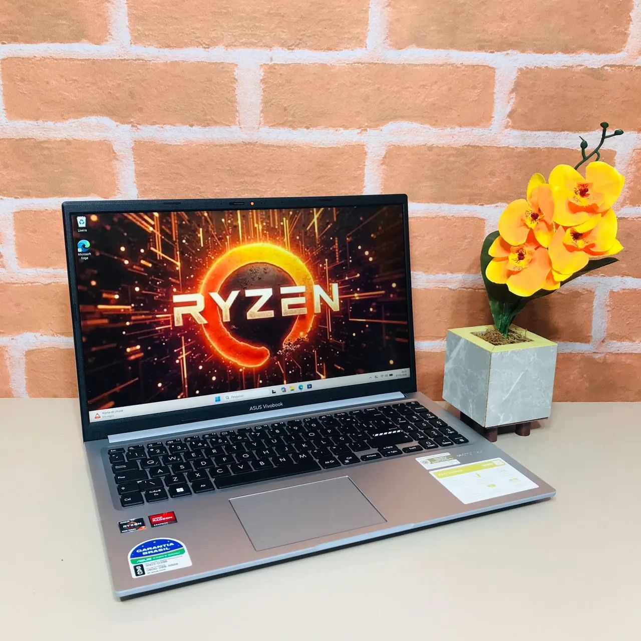 Notebook Asus Ryzen 7 5825U/ Ram 16GB/ Ssd 512GB/ FullHD/ Placa