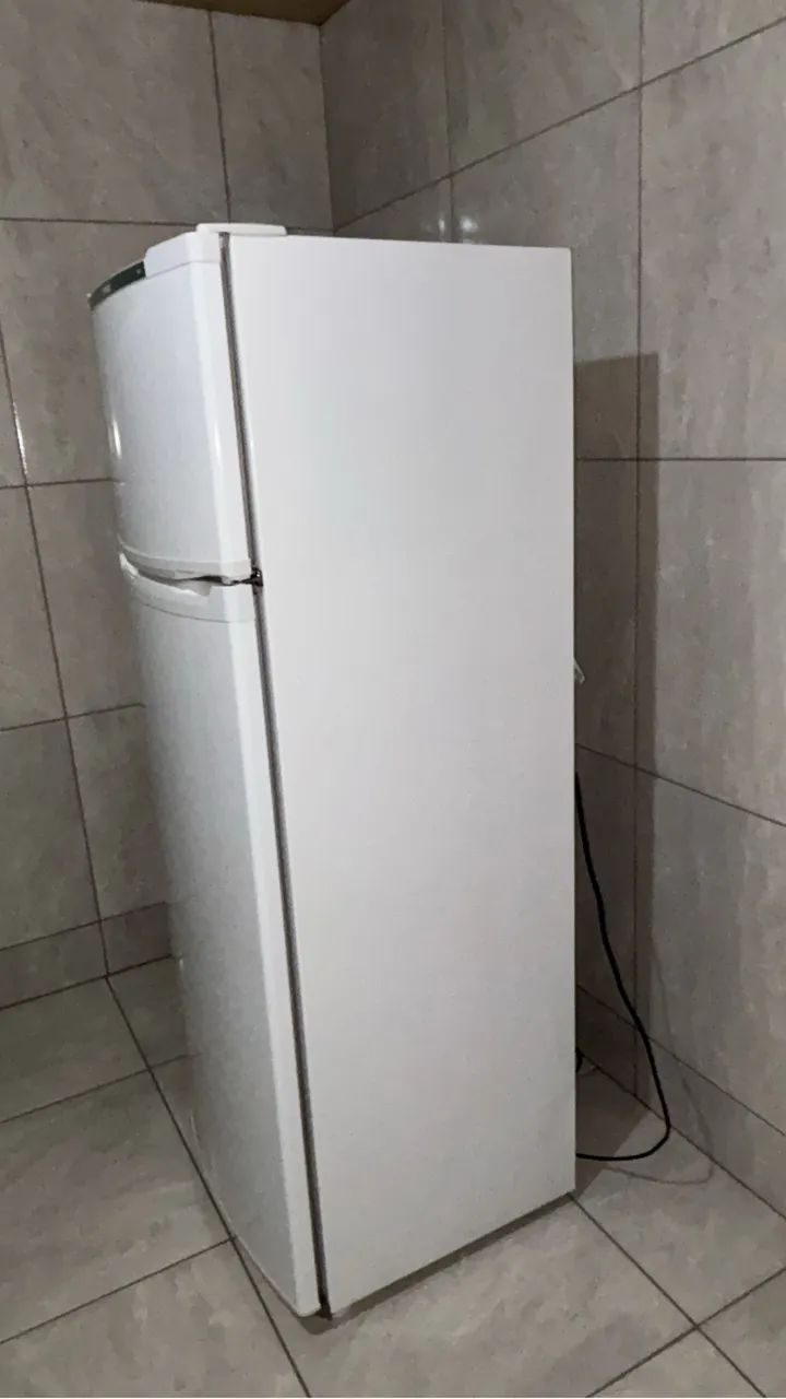 Geladeira Biplex Completo Cônsul