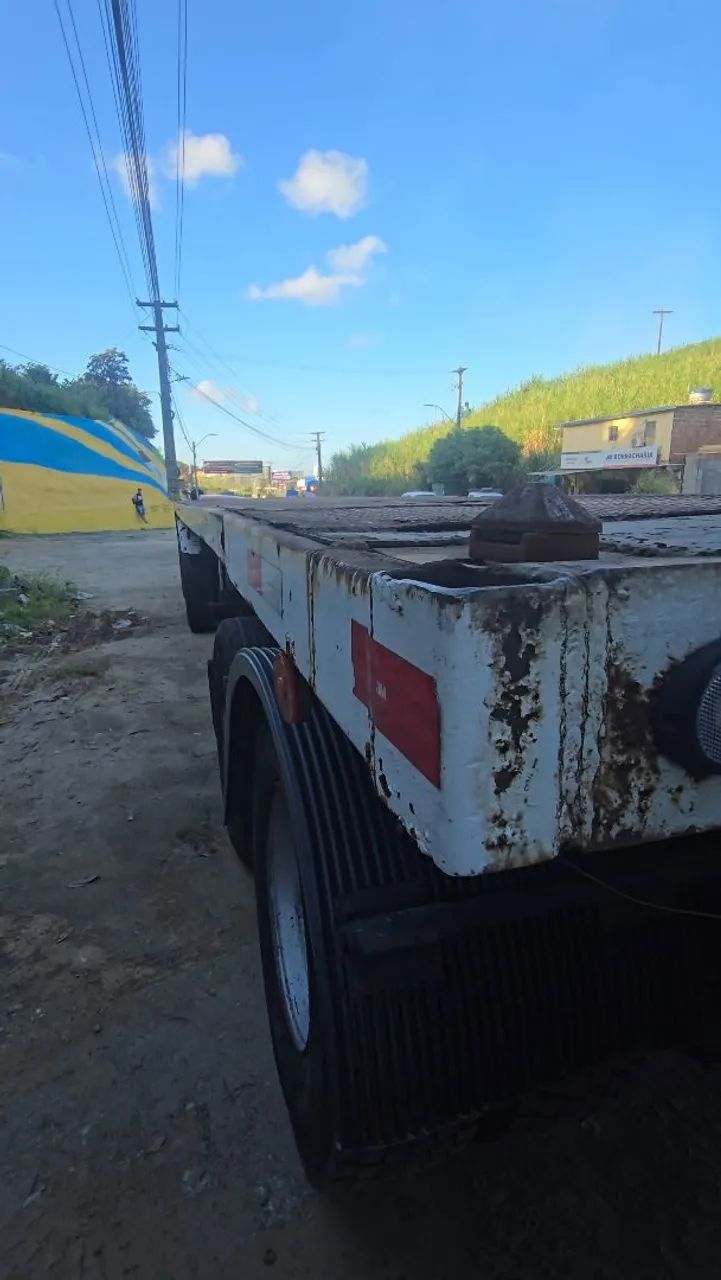 Carreta porta container radon