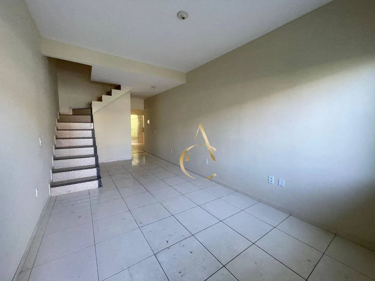 CASA PARA VENDA E LOCAÇÃO - VILA CAMORIM - QUEIMADOS - RJ - Foto 2