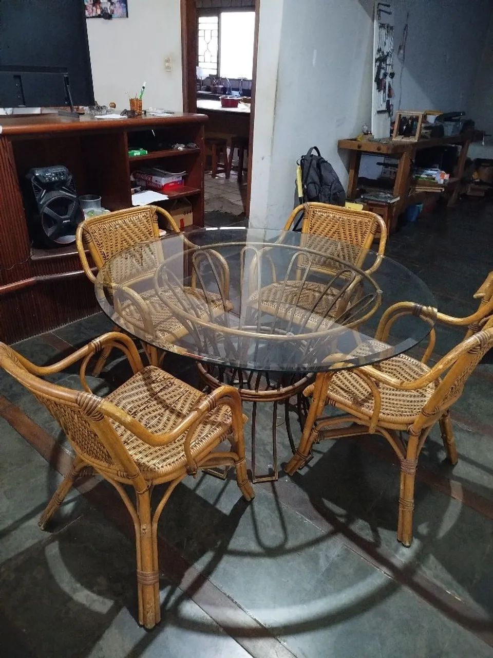 Mesa tampo vidro temperado com 4 cadeiras  - Foto 3