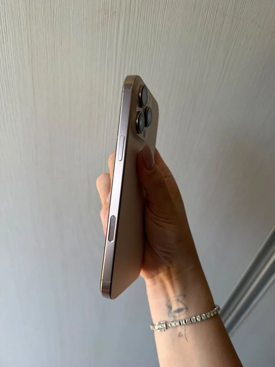 iPhone 16 pro Max 256g Gold  - Foto 2