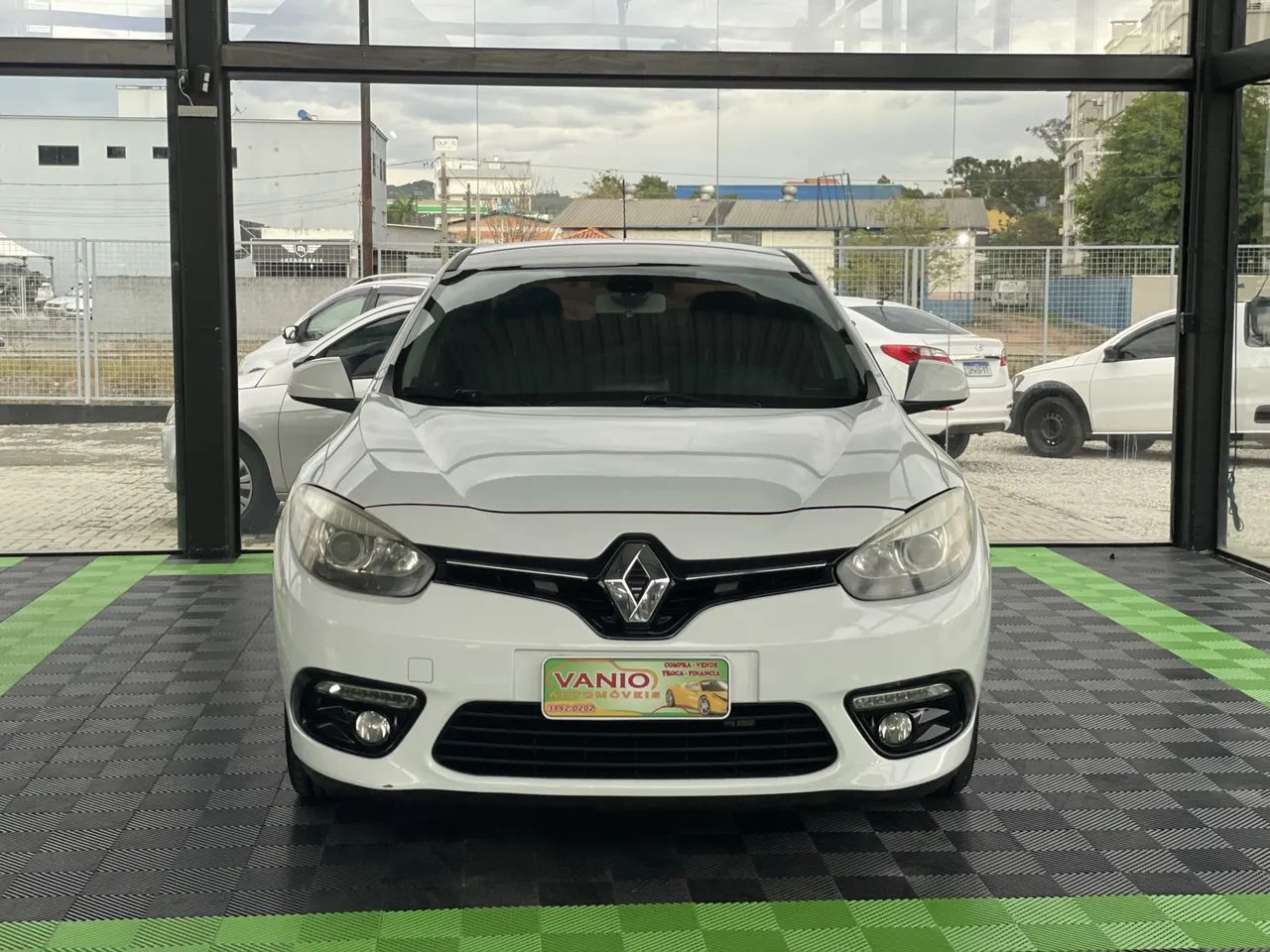 Renault Fluence Sed. Dynamique 2.0 16V Flex Aut. 2016 - Foto 2