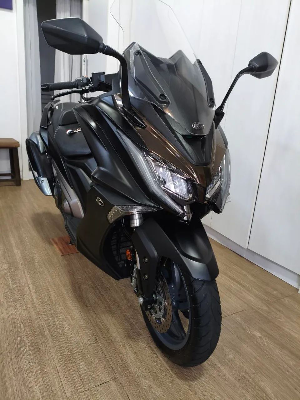 Kymco AK 550i - Foto 3