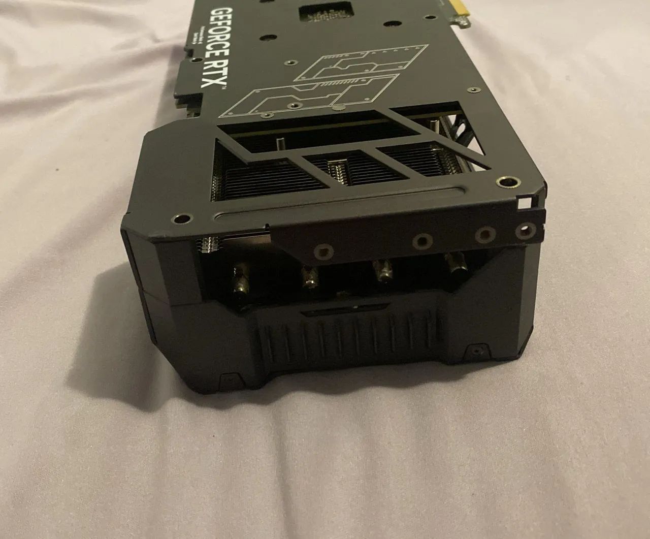 RTX 4060 Ti 8GB - Foto 6