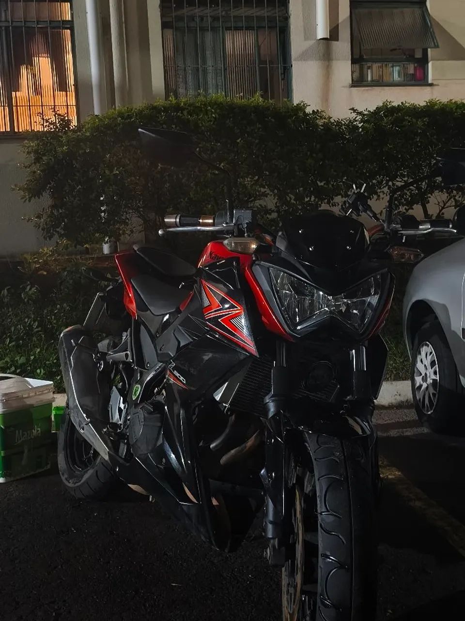 Z300 bem cuidada