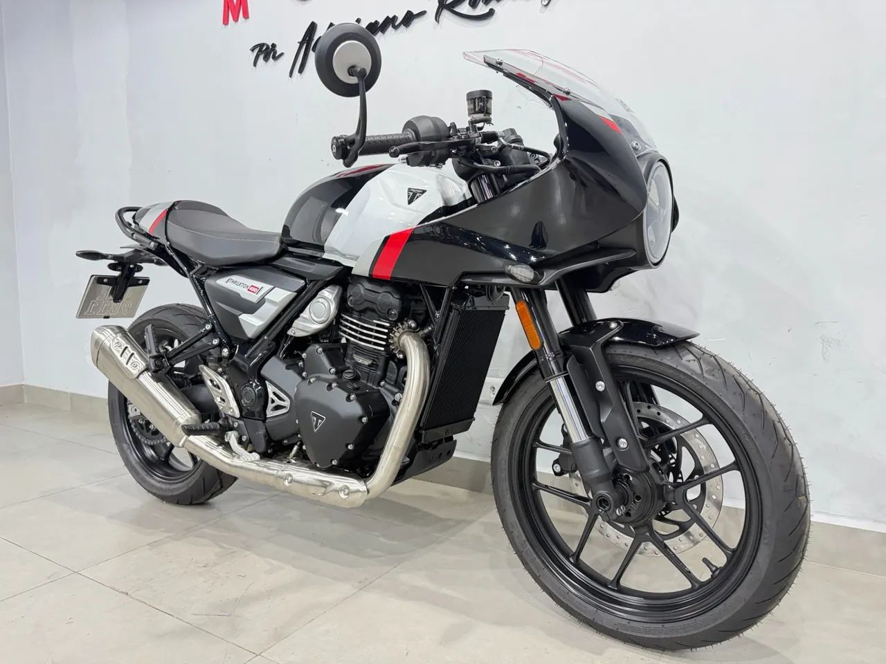 Triumph THRUXTON 400 - Foto 4