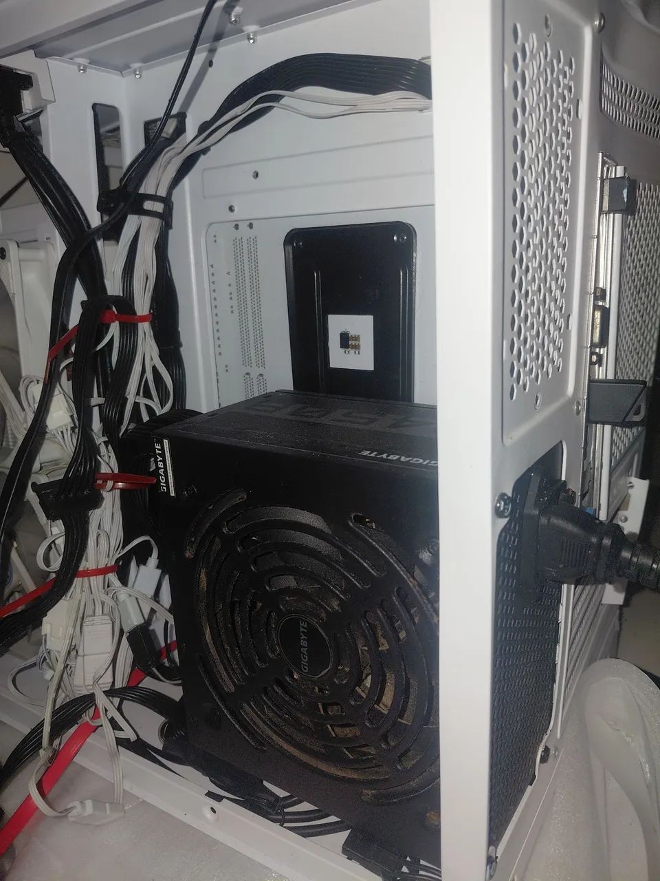 FONTE GIGABYTE 450w SELO 80 PLUS BRONZE - Foto 3