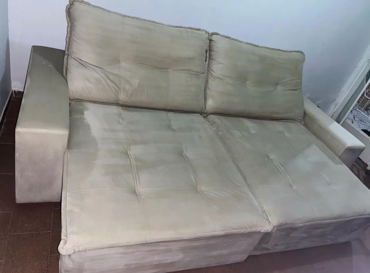 VENDE-SE SOFÁ RETRÁTIL 2,50 4 LUGARES467352347582156801