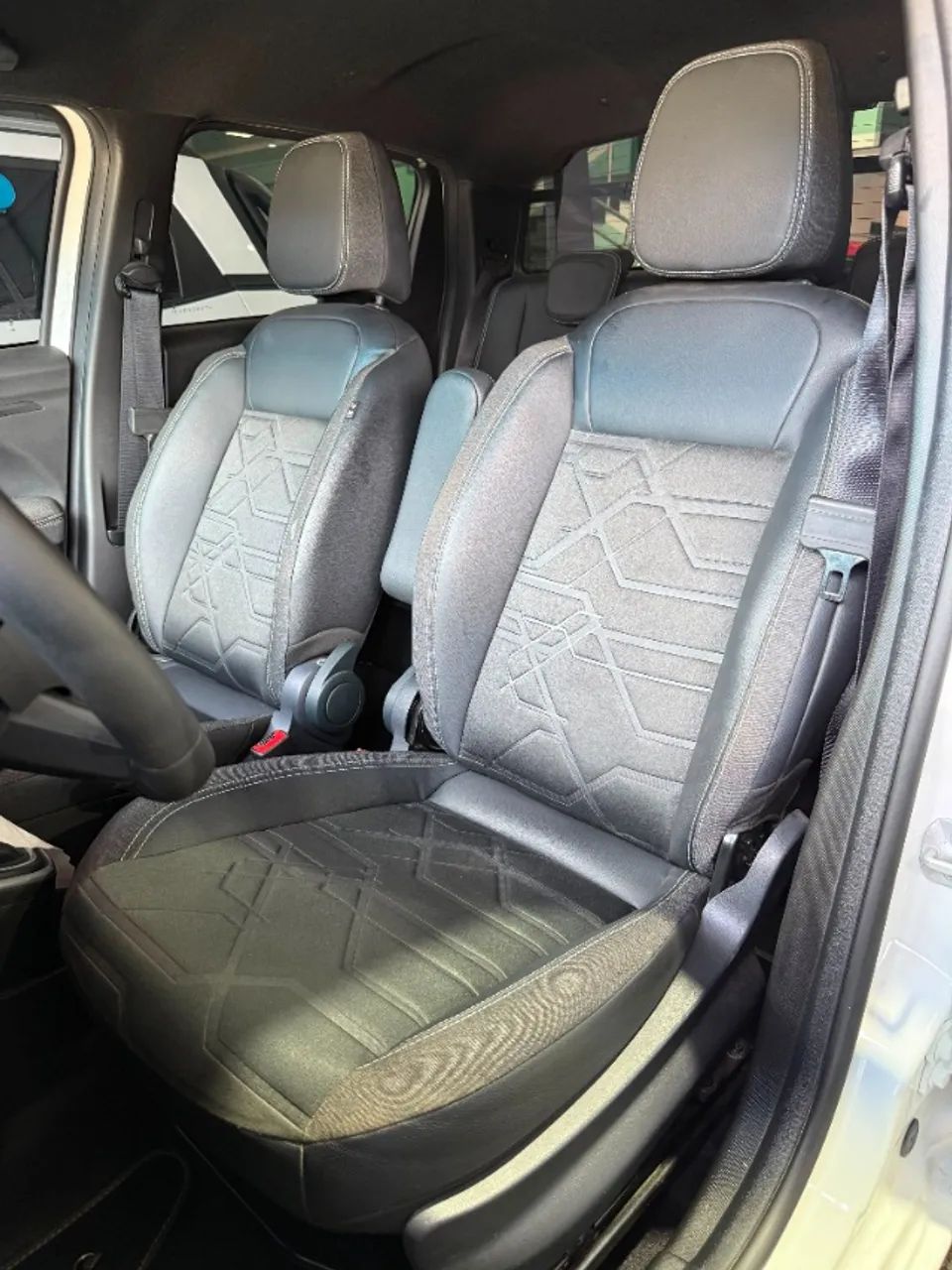 Fiat Strada Volcano 1.3 Flex 8V CD Aut. 2026 - Foto 5