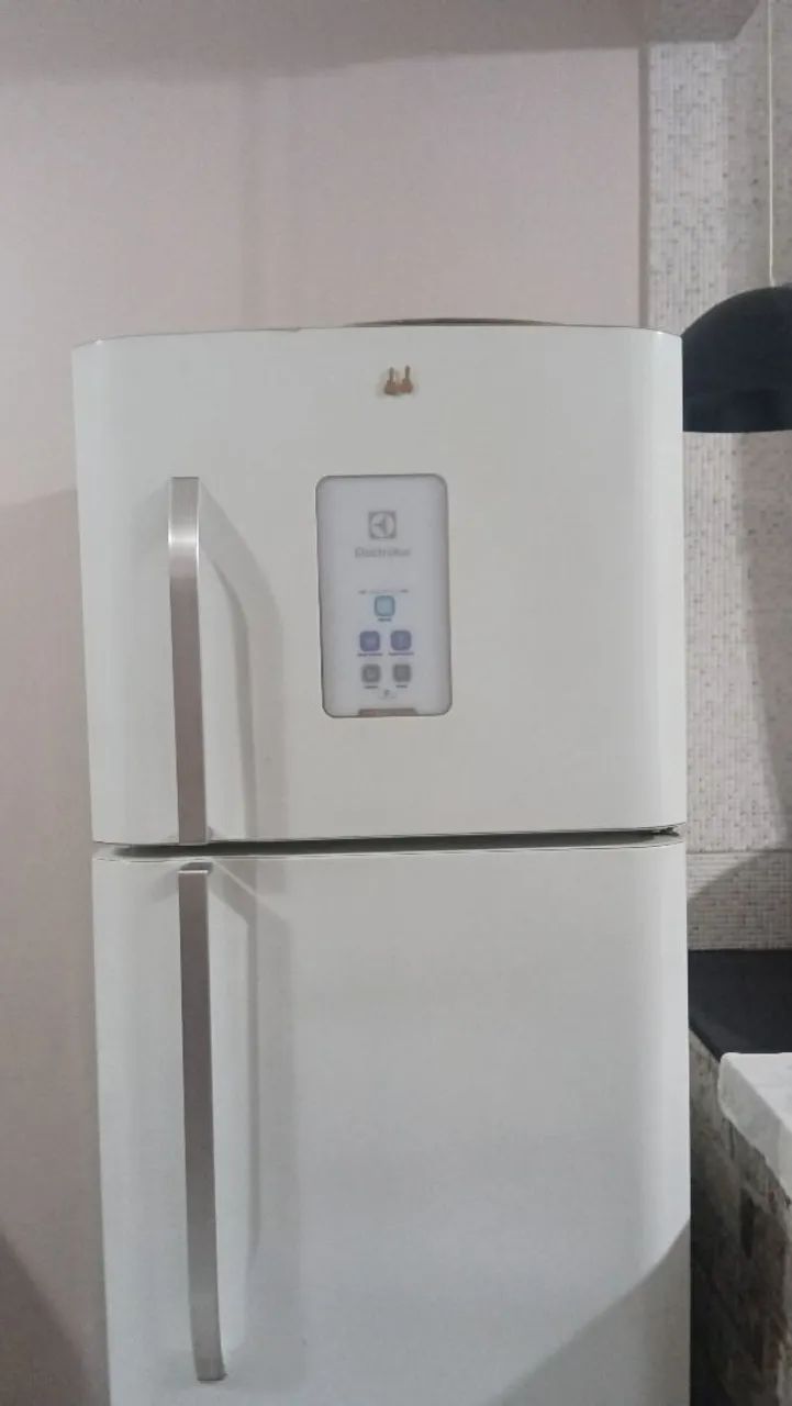 Geladeira Electrolux com defeito - Foto 3