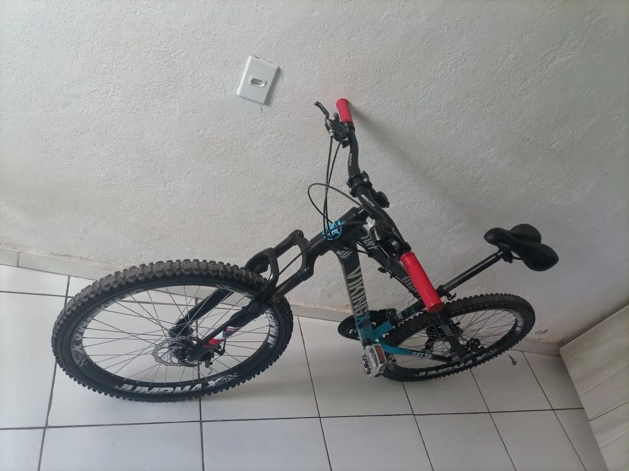 Bicicleta aro 26 troco por iPhone TV 65 ou 75 polegadas geladeira duplex notebook ou som  - Foto 3