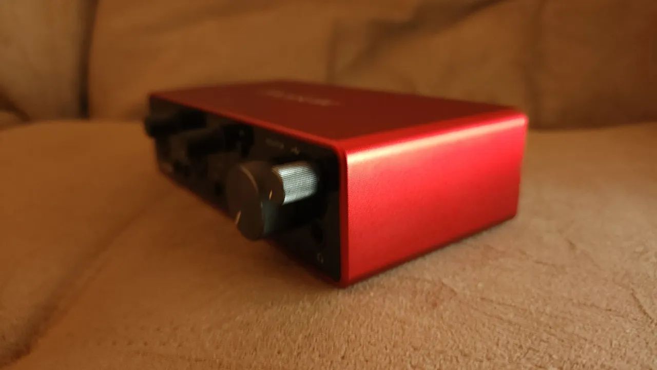 Focusrite Scarlett 2i2 3rd Gen Impecável + Caixa - Equipamentos e