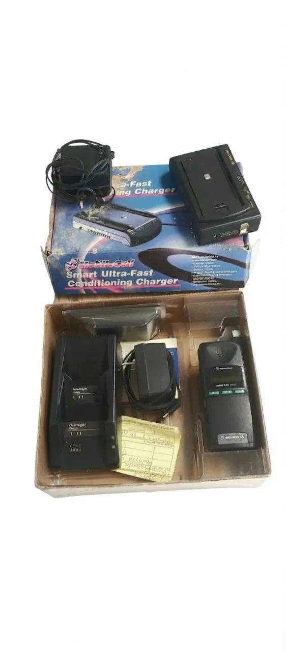 Kit Antigo Celular Motorola Vintage + Carregador MobileCell e Acessórios