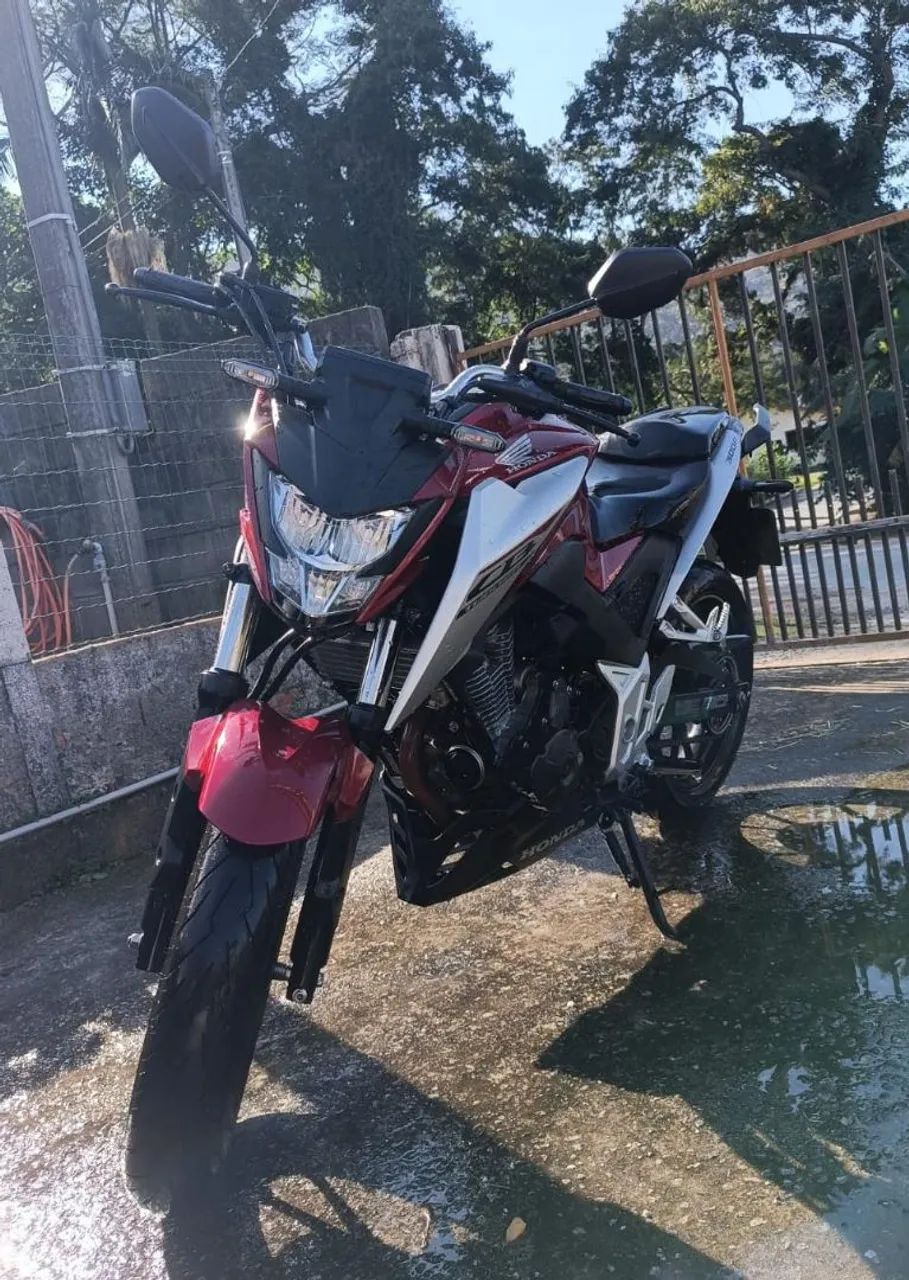 Vendo ou troco CB300f 2026