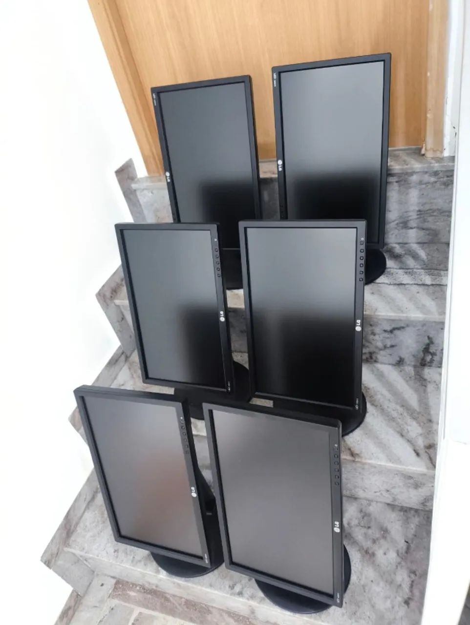 Lote 15 monitores iguais LG - Foto 4
