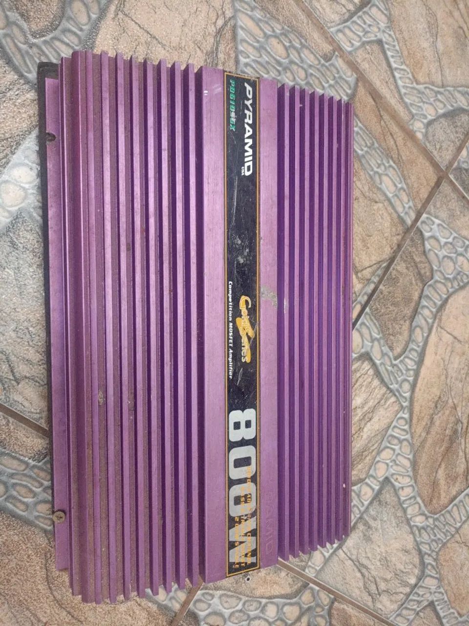 Pirâmide 800 watts