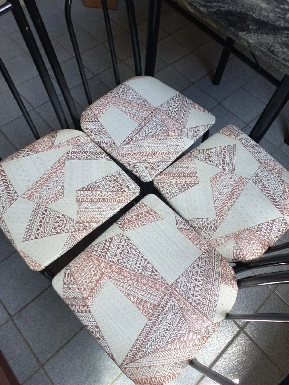 Mesa com 4 cadeiras - Foto 3
