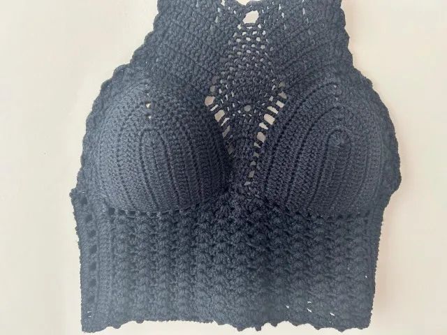 Cropped de Crochê Preto Artesanal - Foto 4