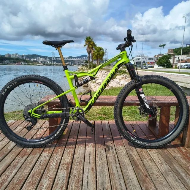 Bike Cannondale Habbit carbon full suspension