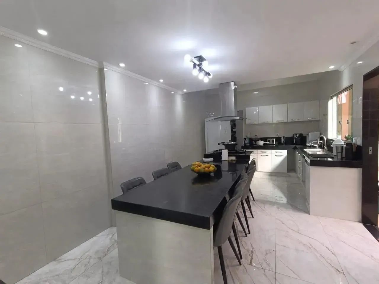 Casa 179 m² com 05 quartos e 03 vagas - Santa Mônica - Foto 3