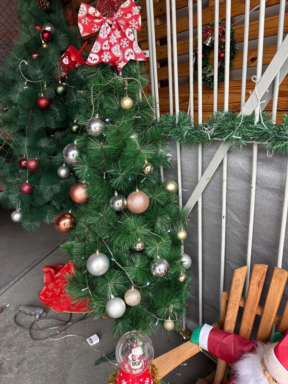 Árvore de Natal enfeitada 