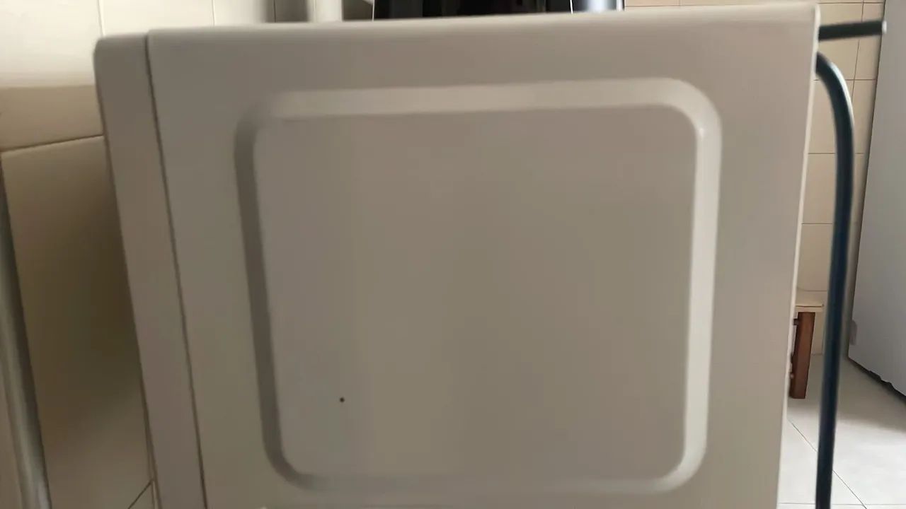 Microondas 20 litros em ótimo estado  - Foto 4