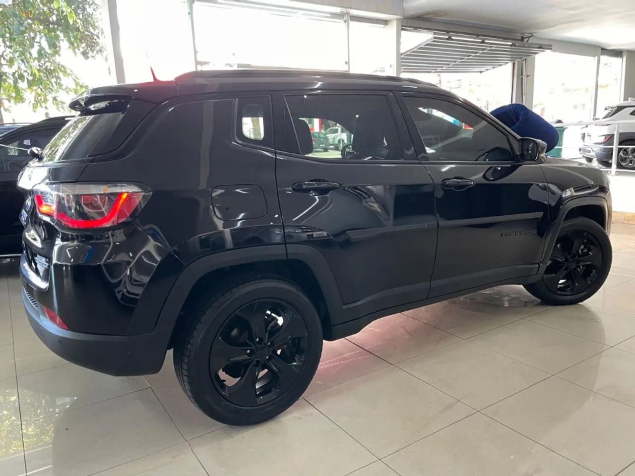 Jeep Compass Night Eagle 2.0 4X2 Flex 16V AUT 2018 - Foto 4