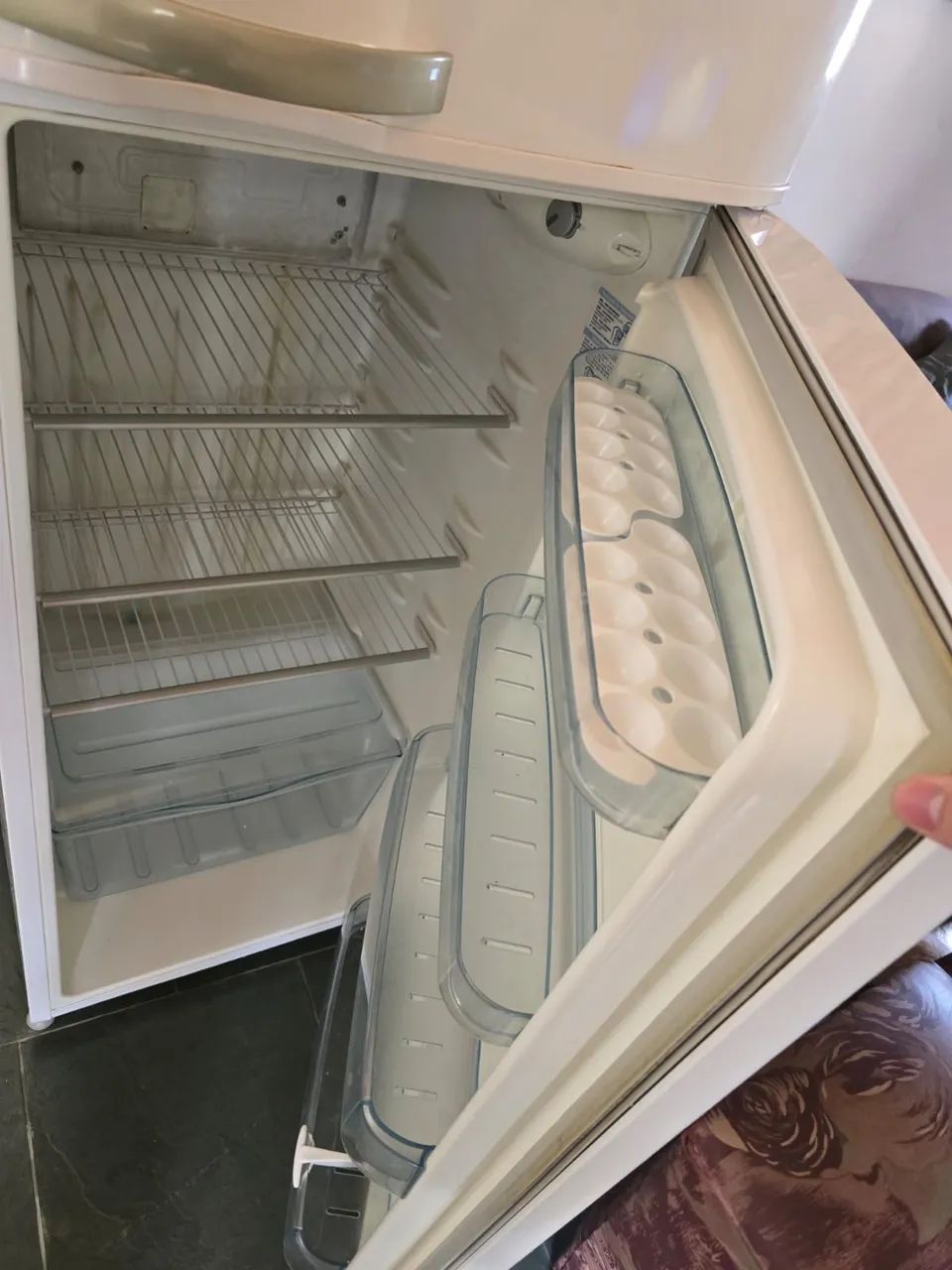Geladeira doação NÃO ESTÁ FUNCIONANDO65576121646338122